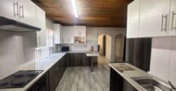 Newly renovated 3 Bedroom house with Pool & Lapa