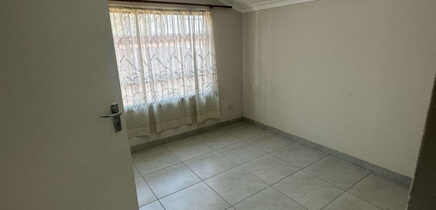 Newly renovated 3 Bedroom house with Pool & Lapa