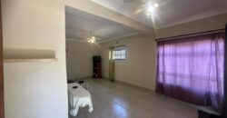 Newly renovated 3 Bedroom house with Pool & Lapa